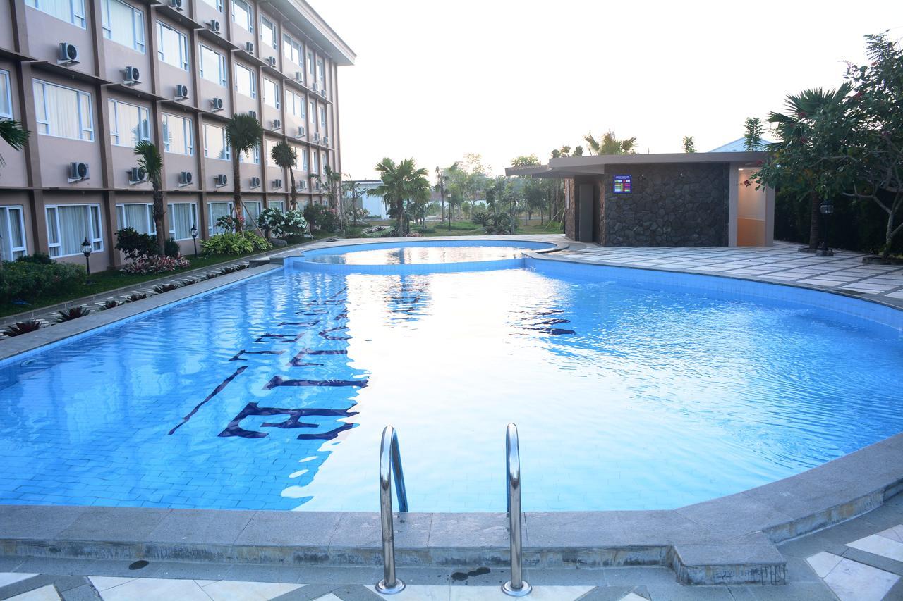 Mexolie Hotel Kebumen Exterior photo